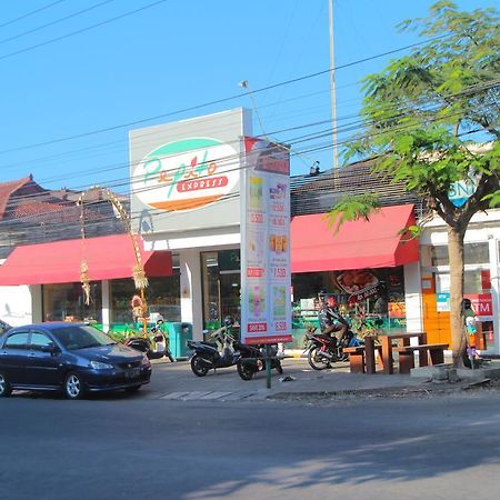 Villa Damai Jimbaran Rum bild