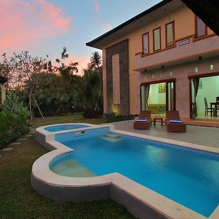 Villa Damai Jimbaran Rum bild